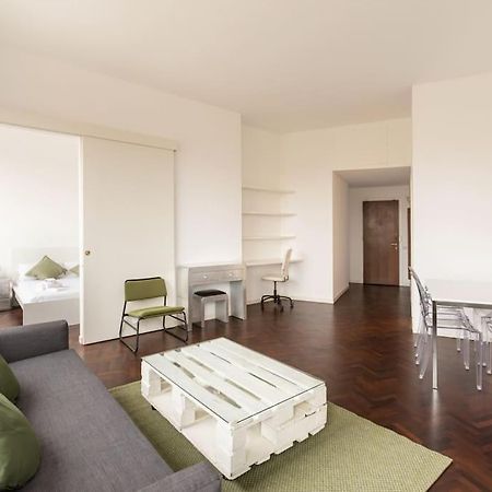 Elegante Bilocale Porta Genova - Mirable Pm Apartment Milan Bagian luar foto