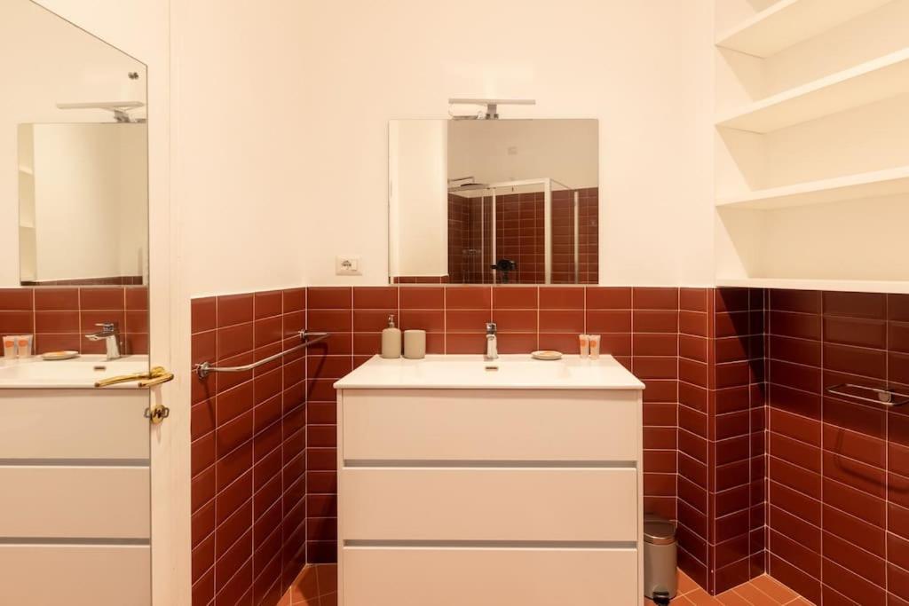 Elegante Bilocale Porta Genova - Mirable Pm Apartment Milan Bagian luar foto